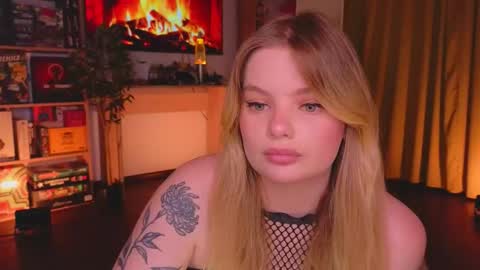 Snapshot of hottie_jane chatting on 09-27-25, 07:30 Jane online show from 09-27-25, 07:30