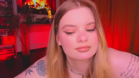 Snapshot of hottie_jane chatting on 12-05-25, 03:52 Jane online show from 12-05-25, 03:52