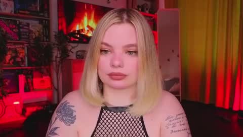 Snapshot of hottie_jane chatting on 04-05-26, 10:45 Jane online show from 04-05-26, 10:45