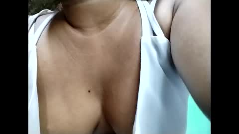 Snapshot of hottie_mama2022 chatting on 03-01-26, 01:18 Lyn online show from 03-01-26, 01:18