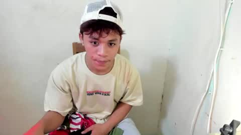 Snapshot of hottie_migs chatting on 07-12-26, 01:02 hottie_migs online show from 07-12-26, 01:02