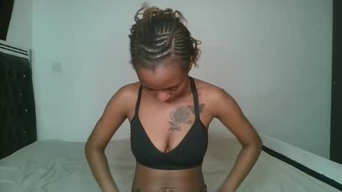 Snapshot of hottie_mistie chatting on 04-15-26, 09:15 hottie_mistie online show from 04-15-26, 09:15