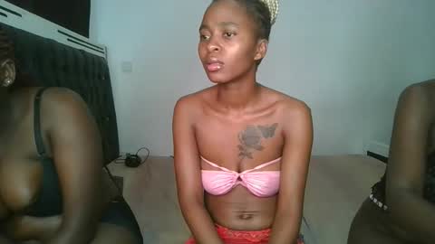 Snapshot of hottie_mistie chatting on 04-25-26, 01:41 hottie_mistie online show from 04-25-26, 01:41