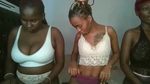 Snapshot of hottie_mistie chatting on 04-26-26, 08:23 hottie_mistie online show from 04-26-26, 08:23