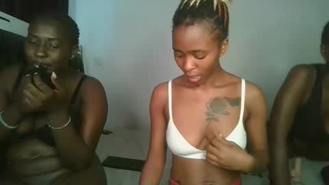Snapshot of hottie_mistie chatting on 05-06-26, 11:15 hottie_mistie online show from 05-06-26, 11:15
