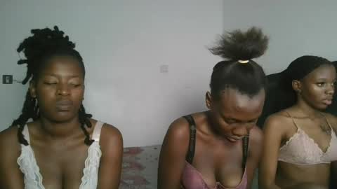 hottie_mistie online show from 06-25-26, 06:45