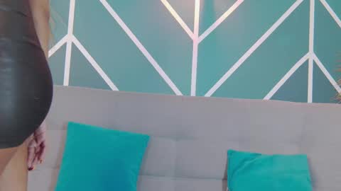 Snapshot of hottie_veronica chatting on 09-30-25, 12:43 Veronica independent model online show from 09-30-25, 12:43