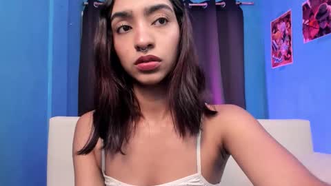 Snapshot of hottie_veronica chatting on 03-12-26, 11:11 Veronica independent model online show from 03-12-26, 11:11