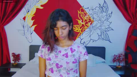 Veronica independent model online show from 05-03-26, 05:30
