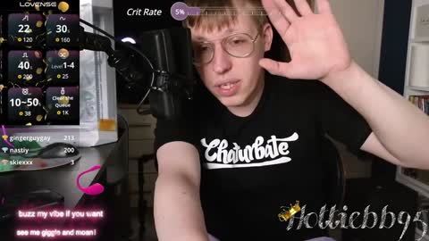 Snapshot of hottiebb95 chatting on 01-21-25, 02:00 Roberts stones online show from 01-21-25, 02:00