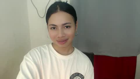 Snapshot of hottiescummerx chatting on 02-23-26, 05:49 N I C A online show from 02-23-26, 05:49