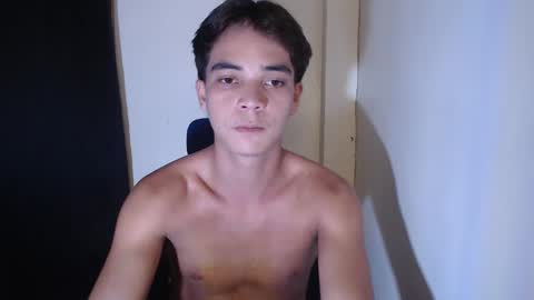 hottiespydie online show from 12-21-25, 08:05