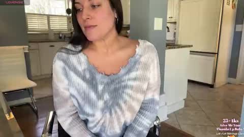 Snapshot of hottmay chatting on 11-14-25, 06:39 --- Dana May online show from 11-14-25, 06:39