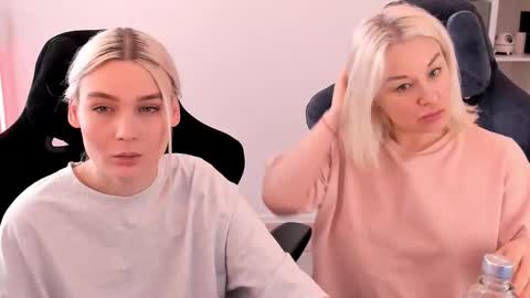 Nessie and Jessie online show from 02-23-25, 10:06