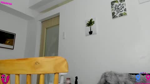 crishinahotty online show from 09-10-25, 05:29