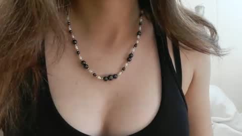Hotwixx online show from 04-29-26, 07:23