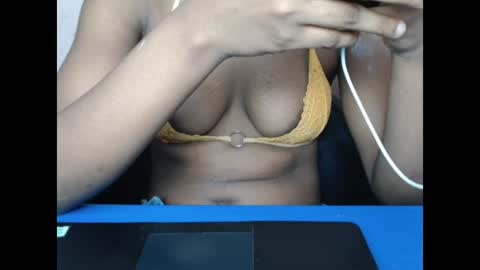 hotxxebony online show from 04-04-26, 11:57