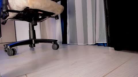 Snapshot of hotyplays chatting on 02-09-25, 06:37 Susan online show from 02-09-25, 06:37