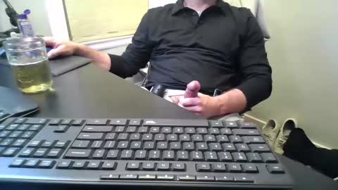 Snapshot of hoverday chatting on 05-20-26, 03:24 hoverday online show from 05-20-26, 03:24