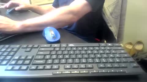 Snapshot of hoverday chatting on 06-11-26, 03:48 hoverday online show from 06-11-26, 03:48