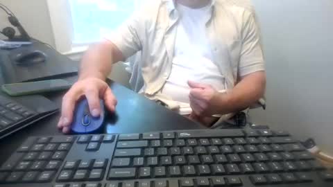 Snapshot of hoverday chatting on 06-14-26, 01:57 hoverday online show from 06-14-26, 01:57