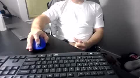 Snapshot of hoverday chatting on 06-22-26, 02:24 hoverday online show from 06-22-26, 02:24