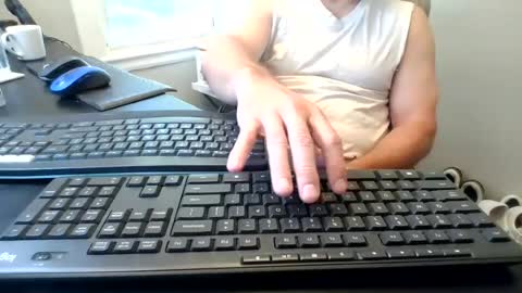 hoverday online show from 08-08-26, 03:14