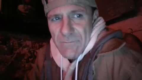 ask me online show from 11-23-25, 04:23