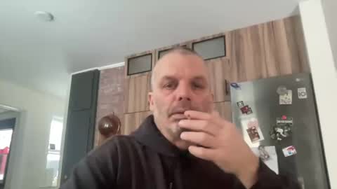 Snapshot of howlingatnothing chatting on 12-25-24, 08:17 howlingatnothing online show from 12-25-24, 08:17