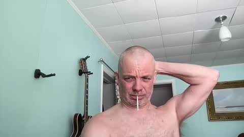 Snapshot of howlingatnothing chatting on 02-22-26, 02:48 howlingatnothing online show from 02-22-26, 02:48