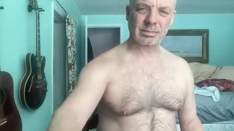 Snapshot of howlingatnothing chatting on 02-24-26, 05:00 howlingatnothing online show from 02-24-26, 05:00