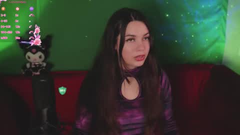 Mia online show from 09-19-25, 05:46