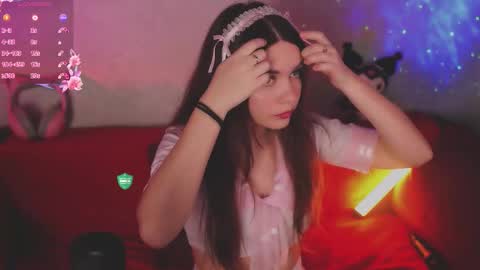 Mia online show from 10-06-25, 05:21