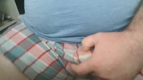 Snapshot of hr1982 chatting on 10-15-25, 08:03 hr1982 online show from 10-15-25, 08:03