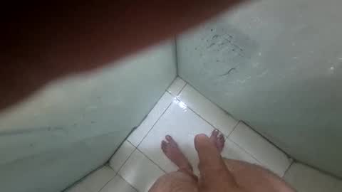 Snapshot of hricieri chatting on 12-18-25, 12:27 Henrique online show from 12-18-25, 12:27