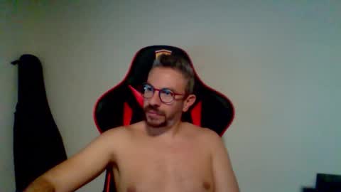 Snapshot of huge__cumshot chatting on 11-05-25, 05:35 huge__cumshot online show from 11-05-25, 05:35