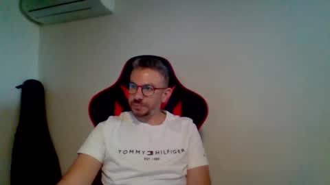 Snapshot of huge__cumshot chatting on 11-12-25, 12:49 huge__cumshot online show from 11-12-25, 12:49