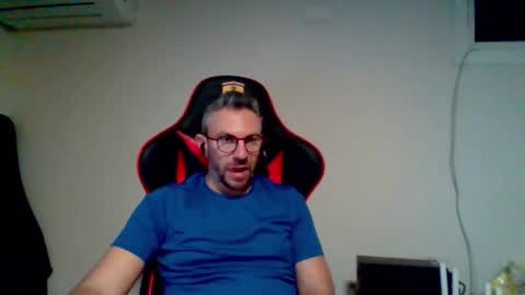 Snapshot of huge__cumshot chatting on 03-13-26, 06:58 huge__cumshot online show from 03-13-26, 06:58