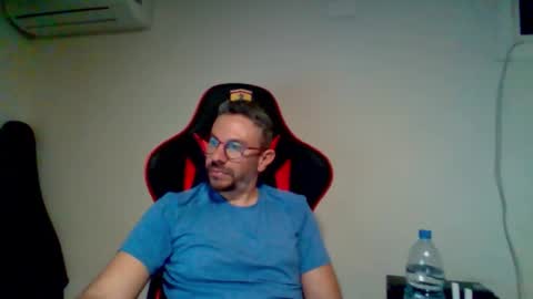 Snapshot of huge__cumshot chatting on 03-17-26, 06:44 huge__cumshot online show from 03-17-26, 06:44