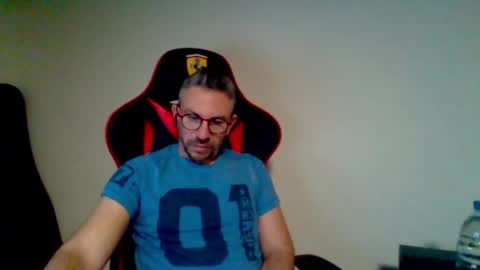 Snapshot of huge__cumshot chatting on 03-31-26, 06:08 huge__cumshot online show from 03-31-26, 06:08