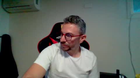 Snapshot of huge__cumshot chatting on 04-04-26, 03:31 huge__cumshot online show from 04-04-26, 03:31