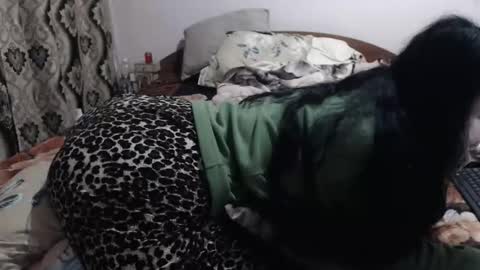 hugeassdevil online show from 11-24-25, 10:04