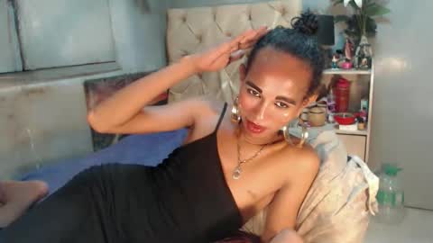 Snapshot of hugecock_caramel chatting on 05-15-26, 05:42 hugecock_caramel online show from 05-15-26, 05:42