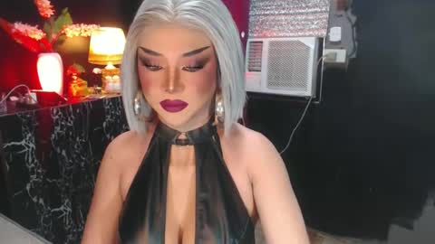 Snapshot of hugecockchristine chatting on 06-22-26, 03:47 Christine online show from 06-22-26, 03:47