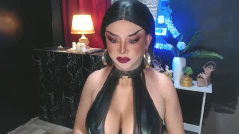 Snapshot of hugecockchristine chatting on 07-01-26, 02:46 Christine online show from 07-01-26, 02:46