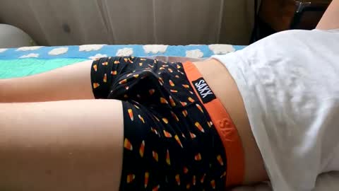 Snapshot of hugecumshots1 chatting on 12-23-24, 10:33 HugeCumshots online show from 12-23-24, 10:33