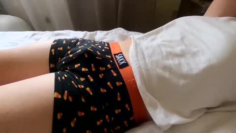 Snapshot of hugecumshots1 chatting on 01-22-25, 10:37 HugeCumshots online show from 01-22-25, 10:37