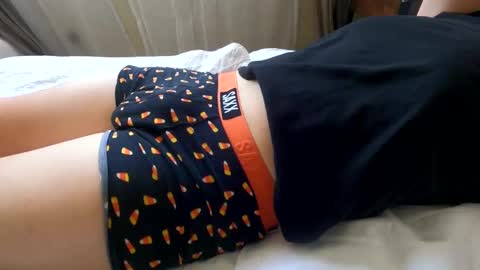 Snapshot of hugecumshots1 chatting on 01-23-25, 10:01 HugeCumshots online show from 01-23-25, 10:01