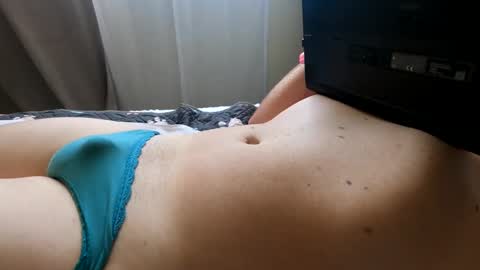 Snapshot of hugecumshots1 chatting on 09-29-25, 10:03 HugeCumshots online show from 09-29-25, 10:03