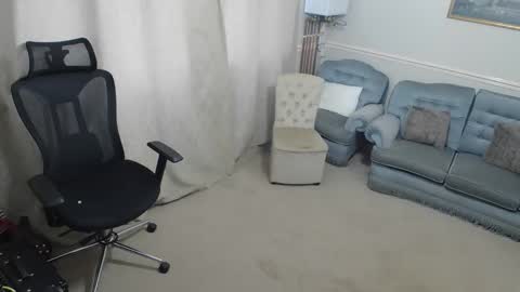 Snapshot of hugedick1965 chatting on 02-02-26, 01:10 hugedick1965 online show from 02-02-26, 01:10